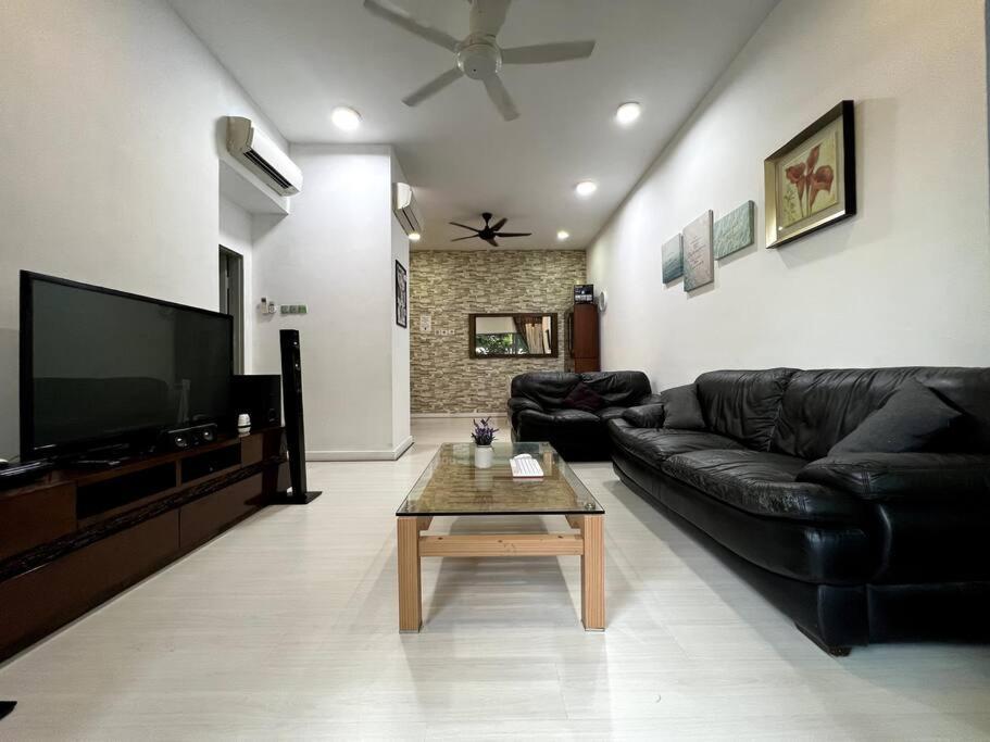 Luxury The Loft Comfort & Convenient Homestay 4 Кота Кинабалу Екстериор снимка