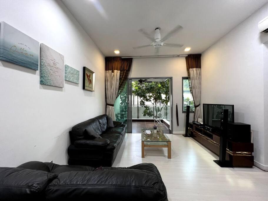 Luxury The Loft Comfort & Convenient Homestay 4 Кота Кинабалу Екстериор снимка